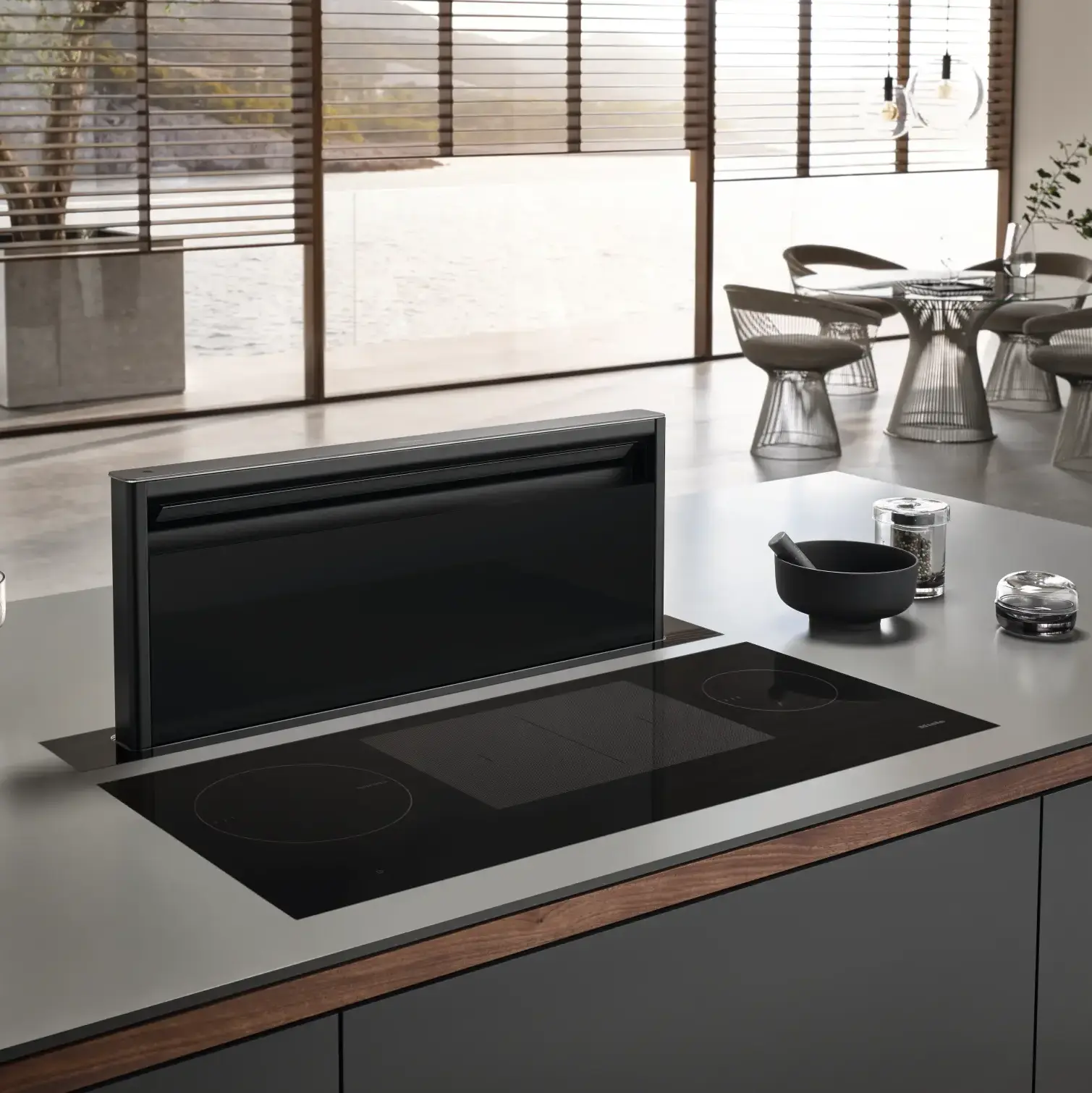 Установка вытяжки с выезжающей панелью из столешницы СПб Установка вытяжки с выезжающей панелью из столешницы СПб